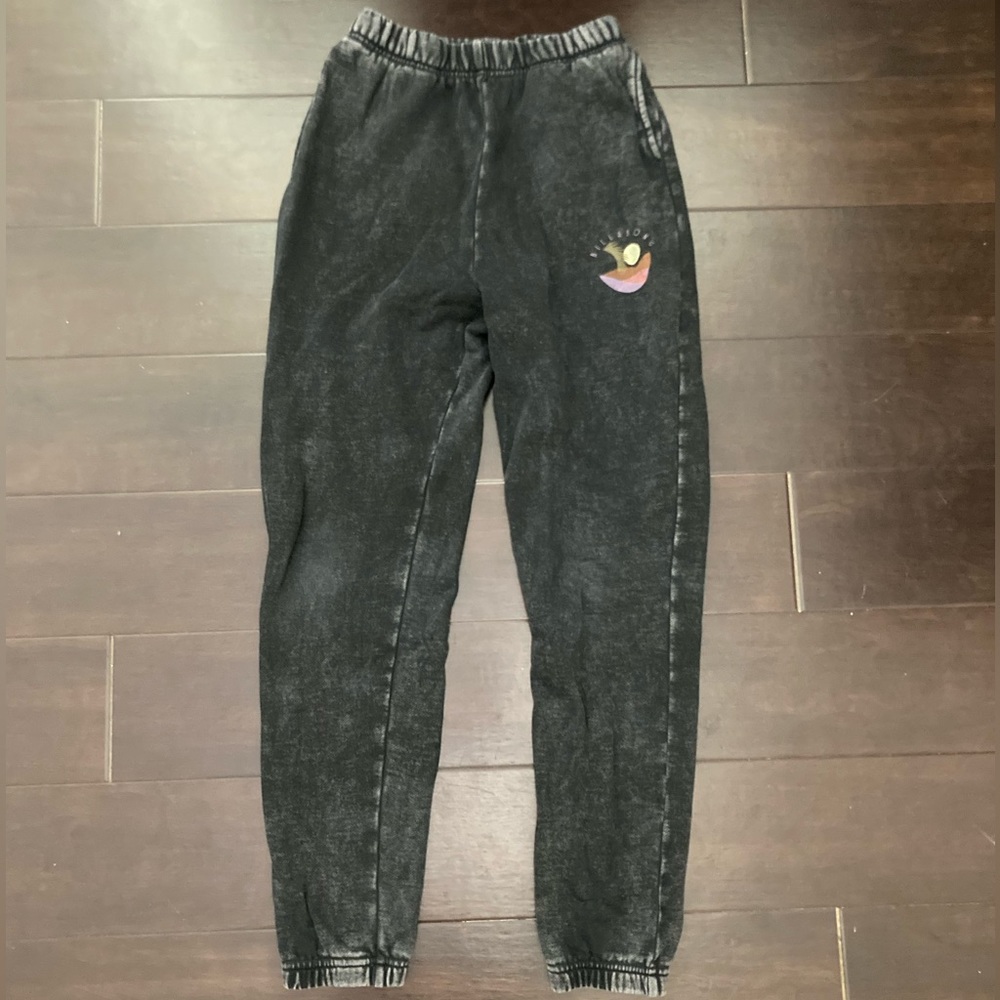 Billabong Girls (size: Medium) Retro sweatpants